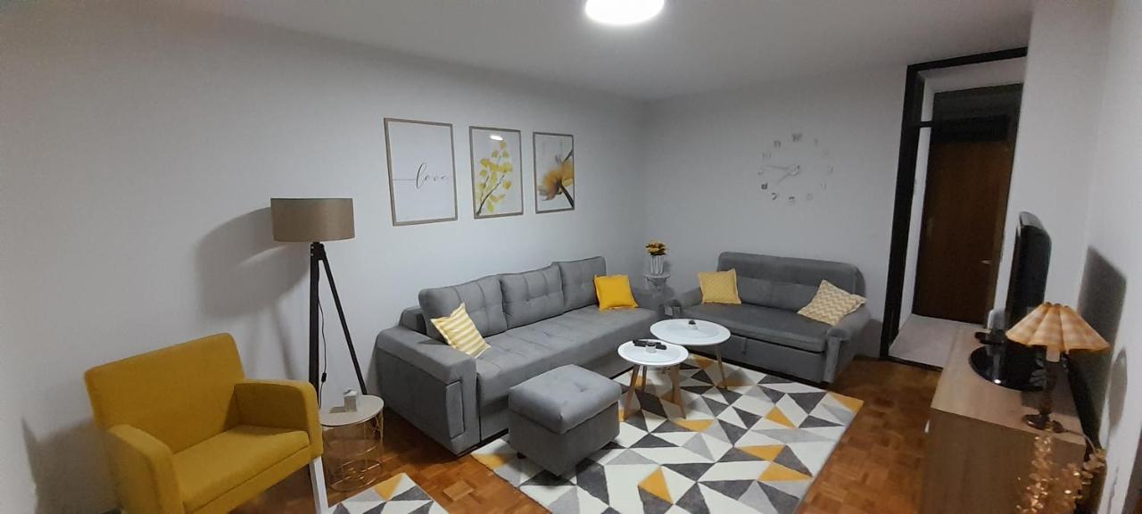Cozy And Sunny Apartment Near The Airport Sarajevo Eksteriør billede