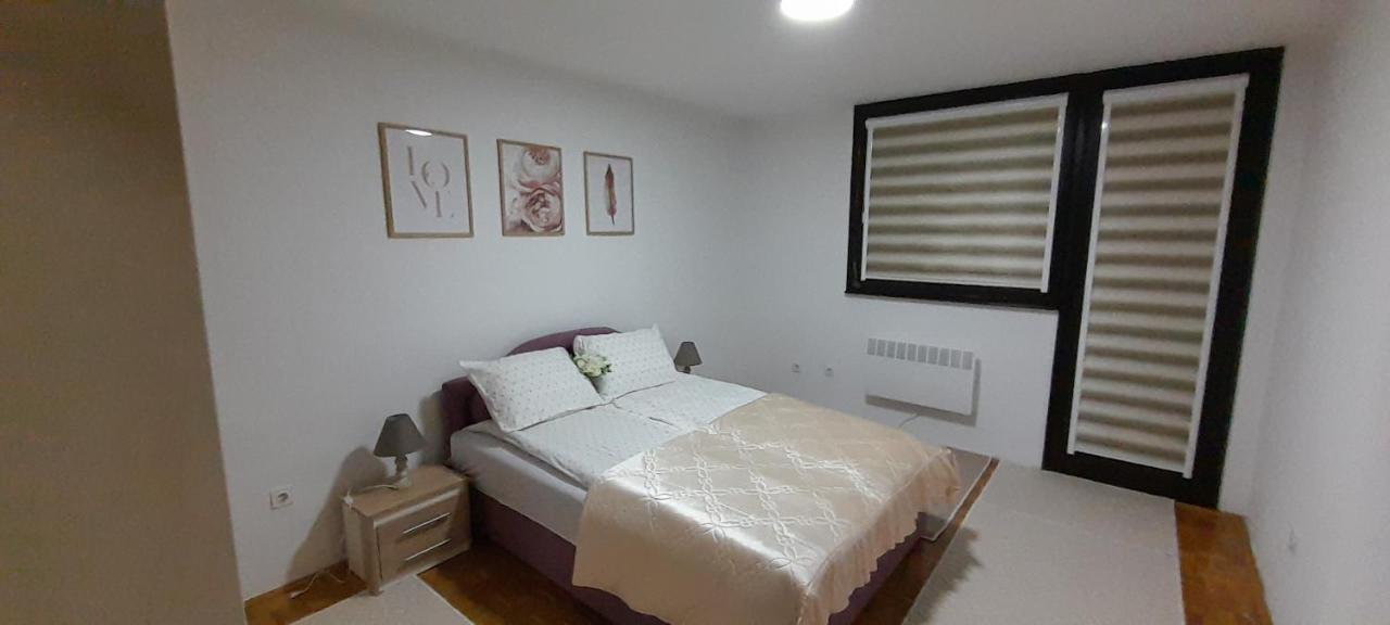 Cozy And Sunny Apartment Near The Airport Sarajevo Eksteriør billede